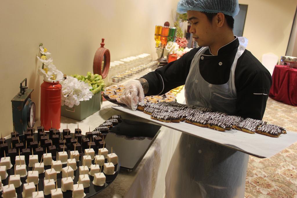 Mira Hotel- - Al Tahlya St. Hotel 4*